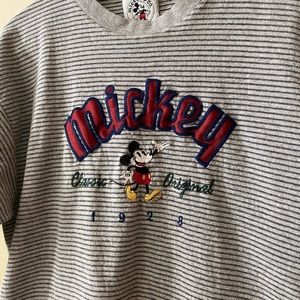 VTG Mickey Mouse Embroidered T-shirt fits small